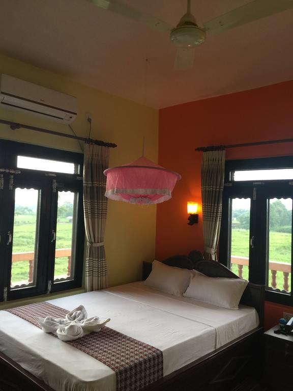 Sweet Home Chitwan Exterior photo